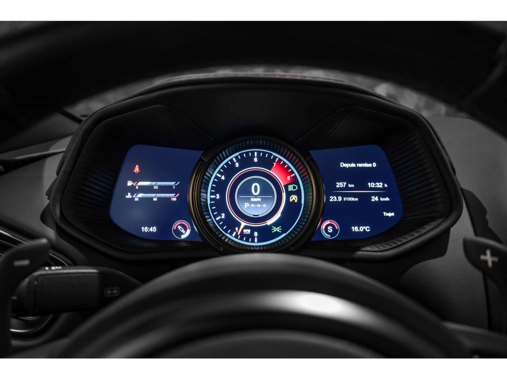 Aston Martin DB11 2018