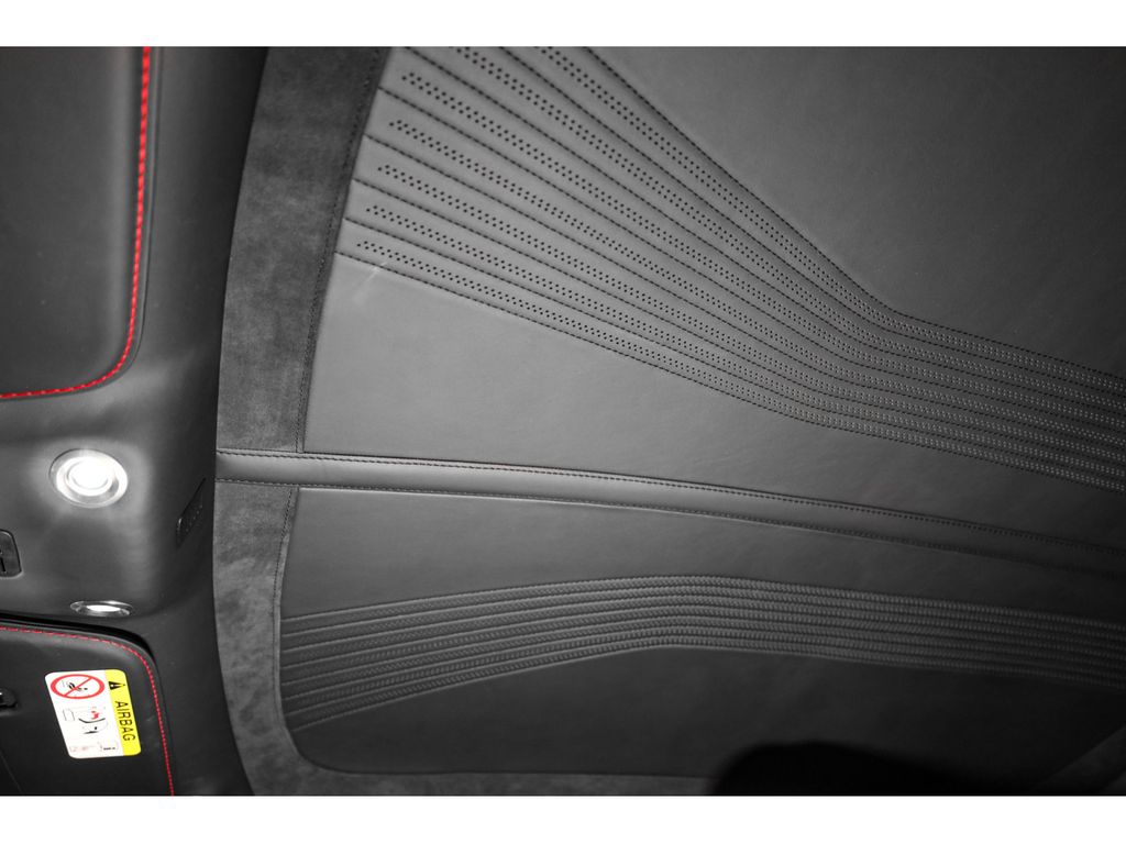 Aston Martin DB11 2018