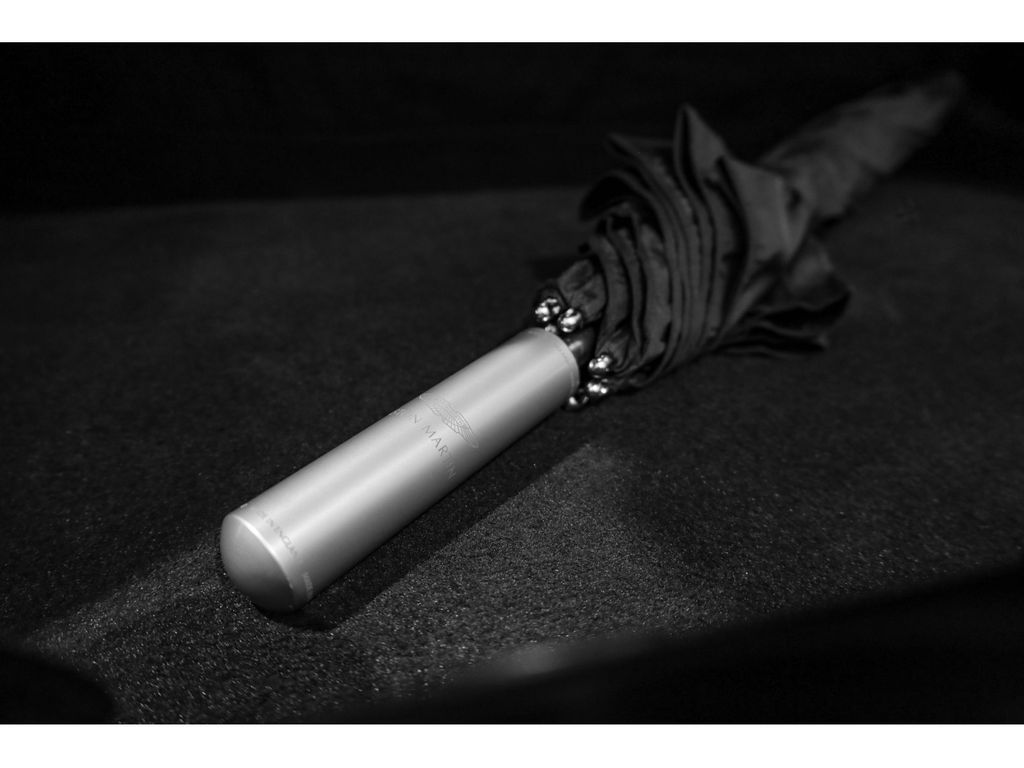 Aston Martin DB11 2018