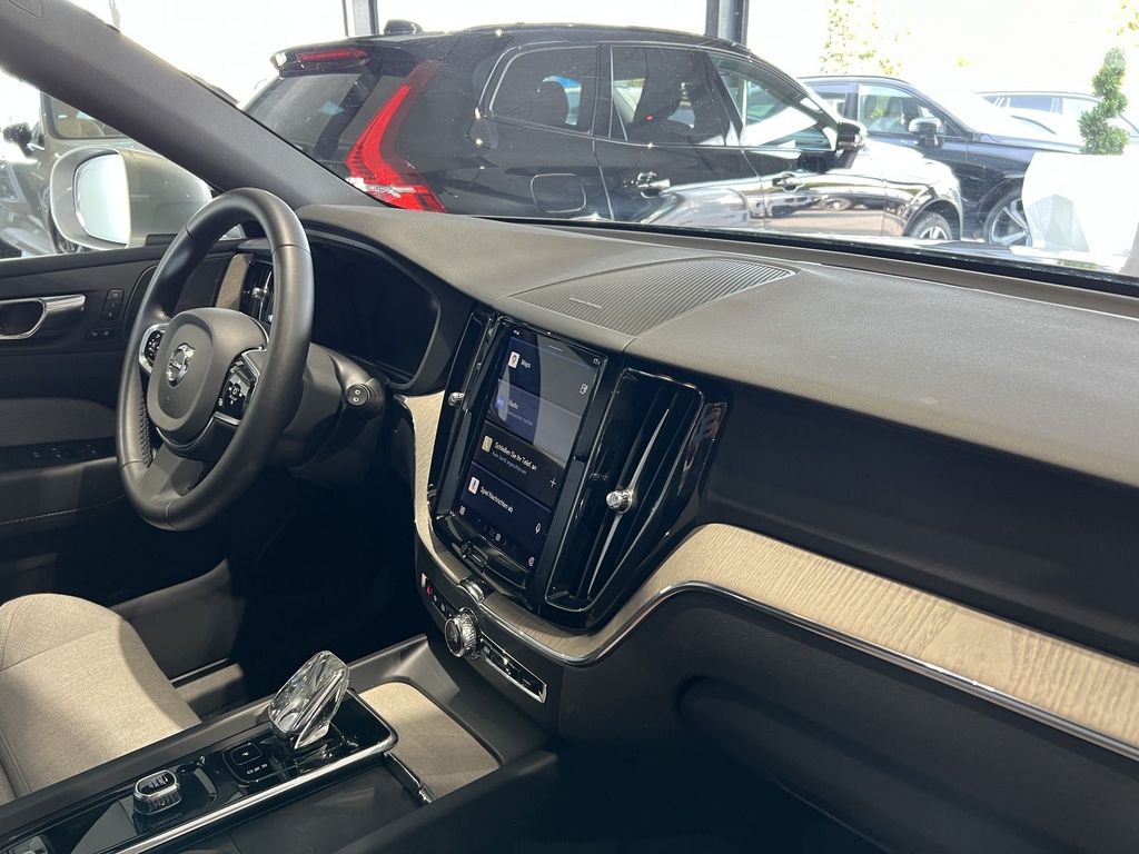 Volvo XC60 2022