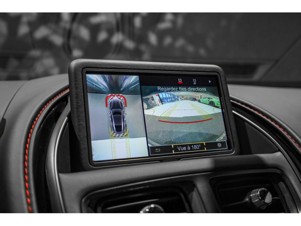 Aston Martin DB11 2018