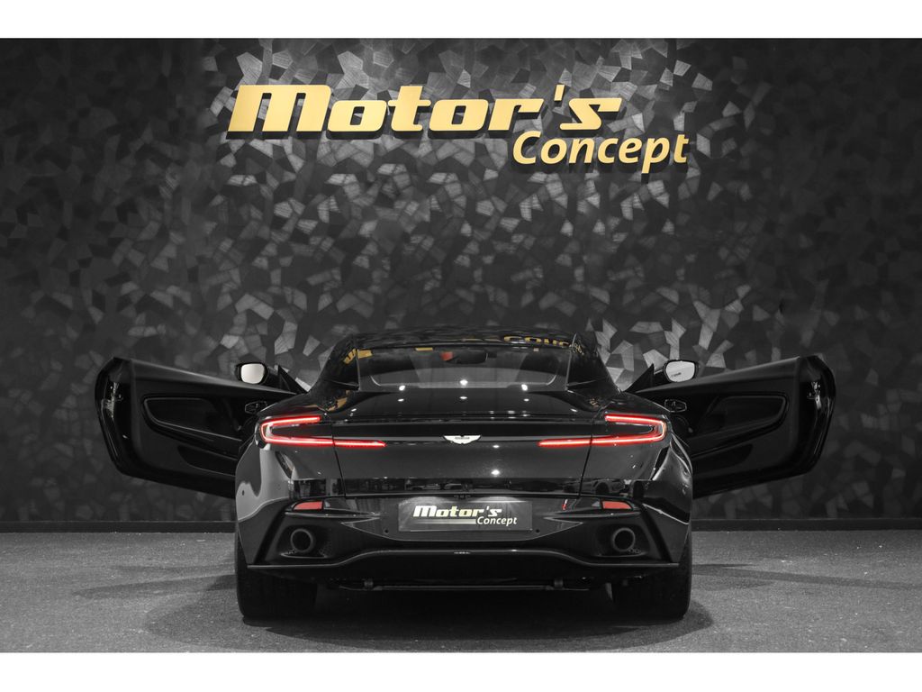 Aston Martin DB11 2018