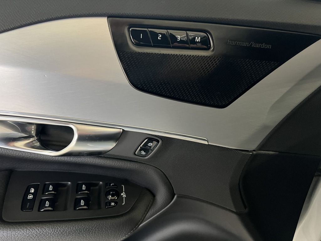 Volvo XC90 2019