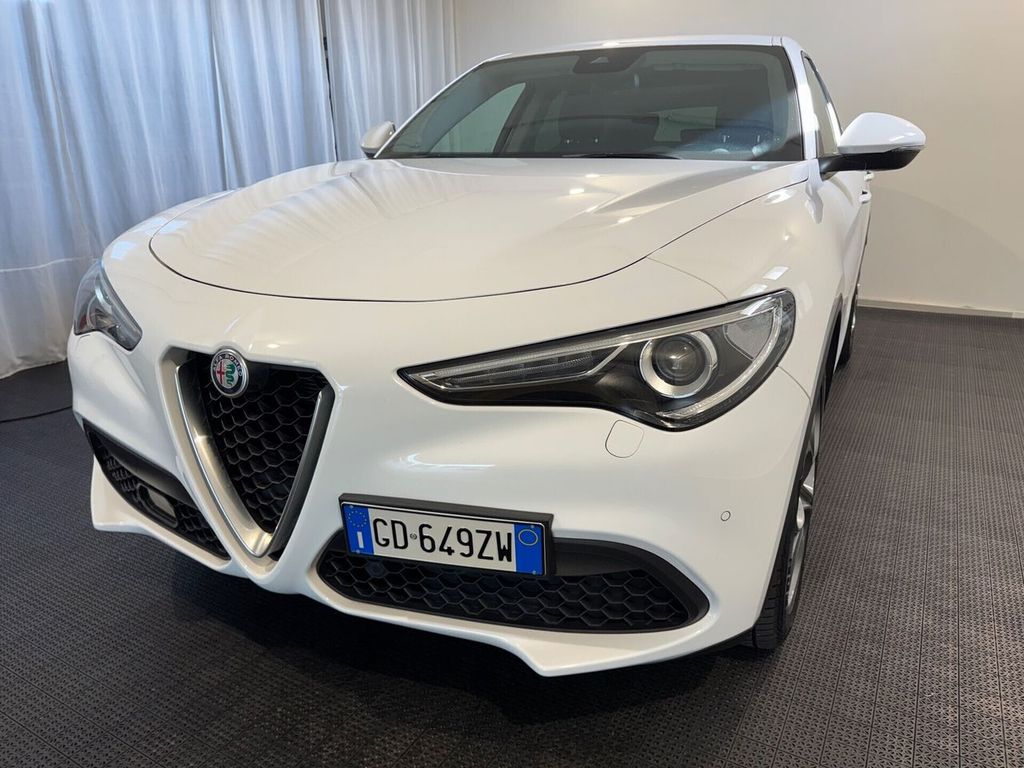Alfa Romeo Stelvio 2021