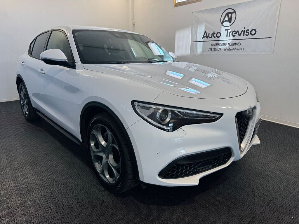 Alfa Romeo Stelvio 2021