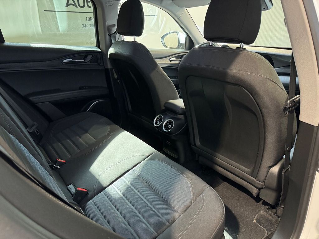 Alfa Romeo Stelvio 2021