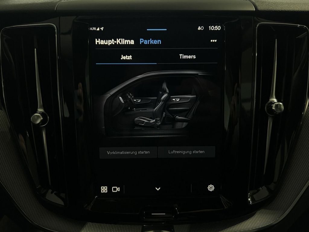 Volvo XC60 2025