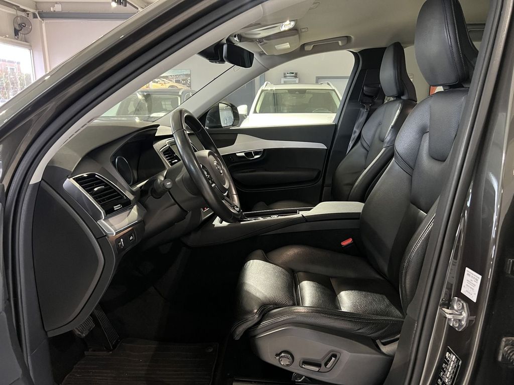 Volvo XC90 2019