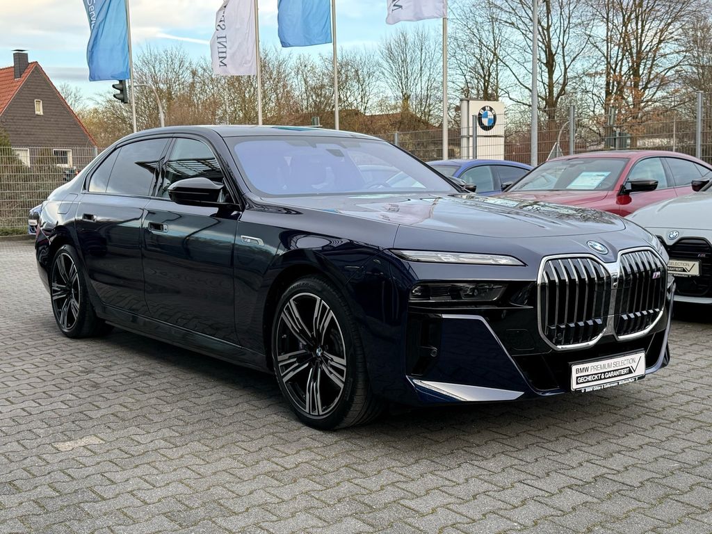 BMW i7 2024