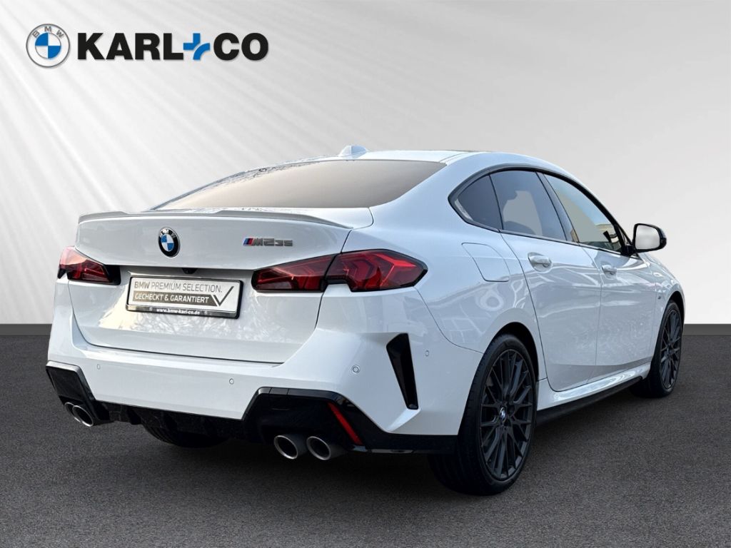 BMW M235 2025