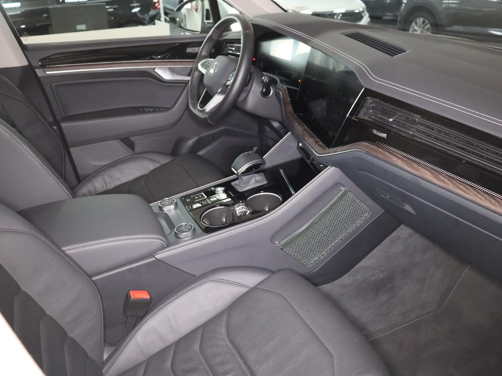 Volkswagen Touareg 2025