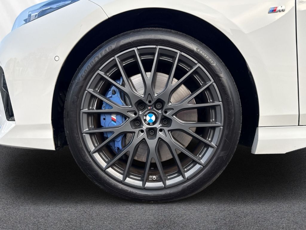 BMW M235 2025