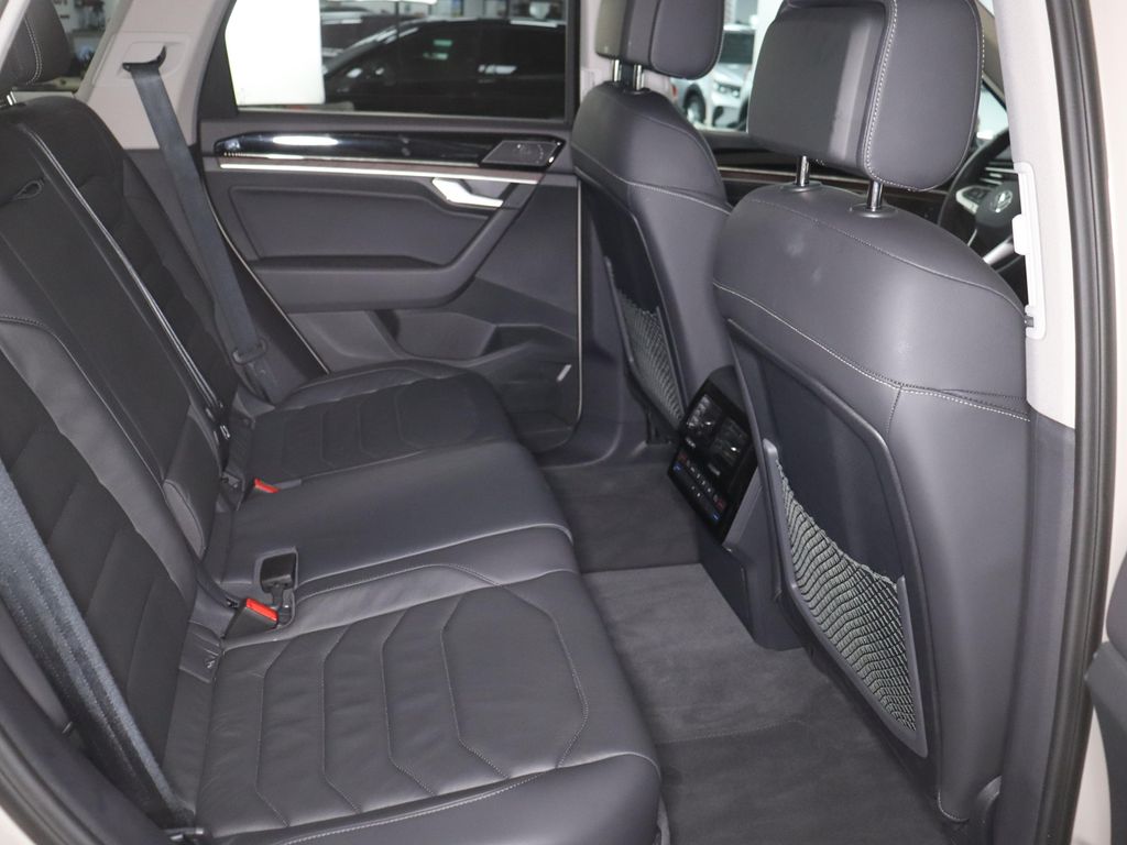 Volkswagen Touareg 2025