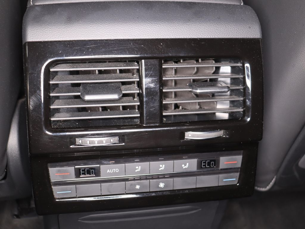 Volkswagen Touareg 2025