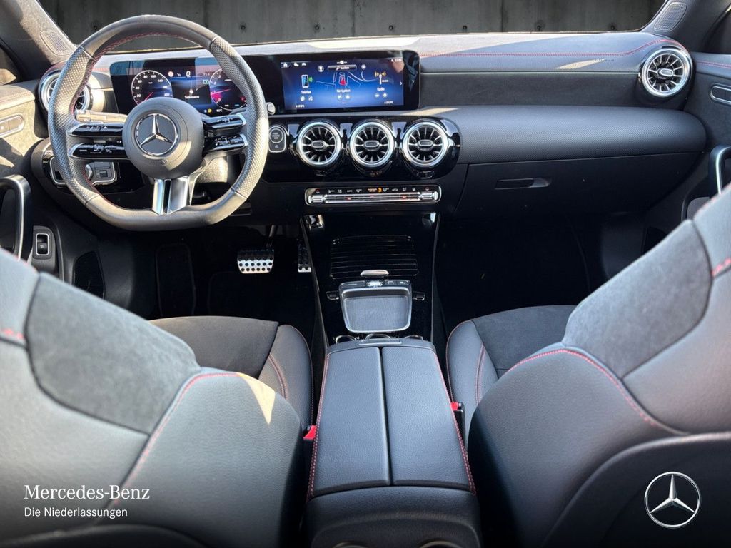 Mercedes-Benz CLA 200 2024