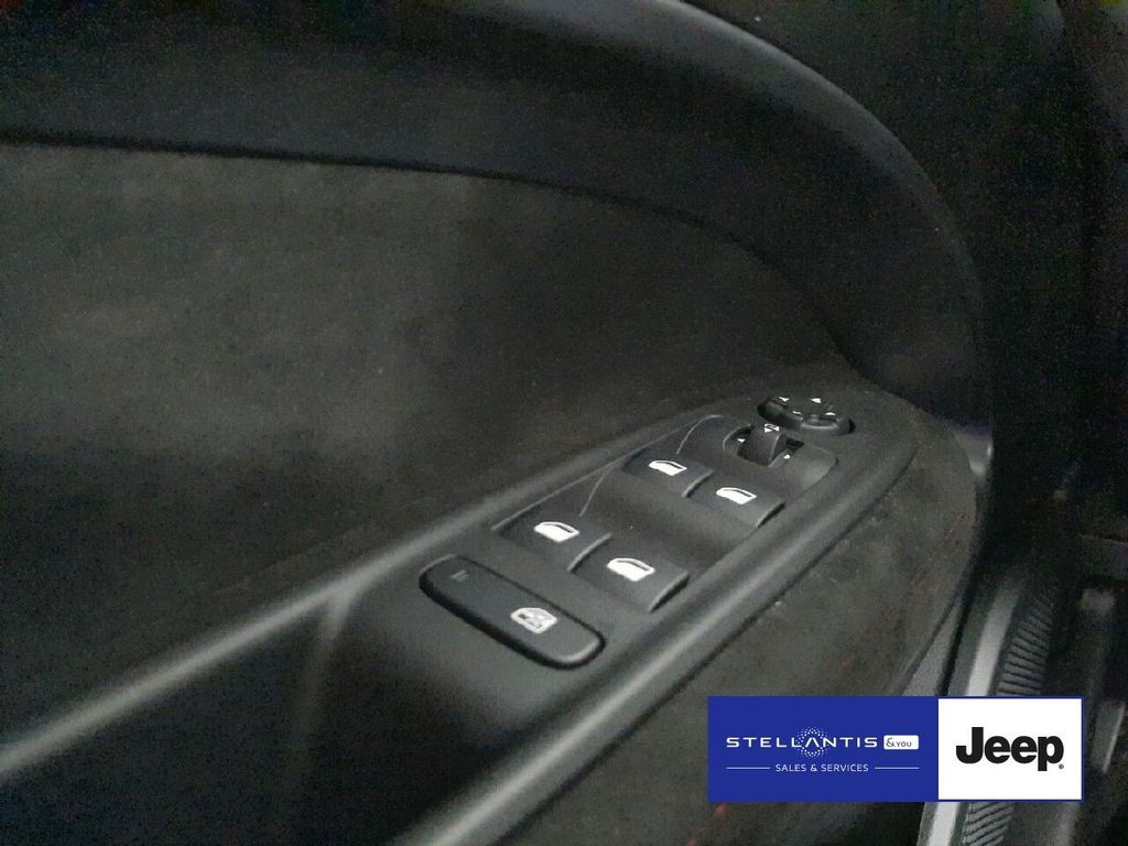 Alfa Romeo Junior 2025