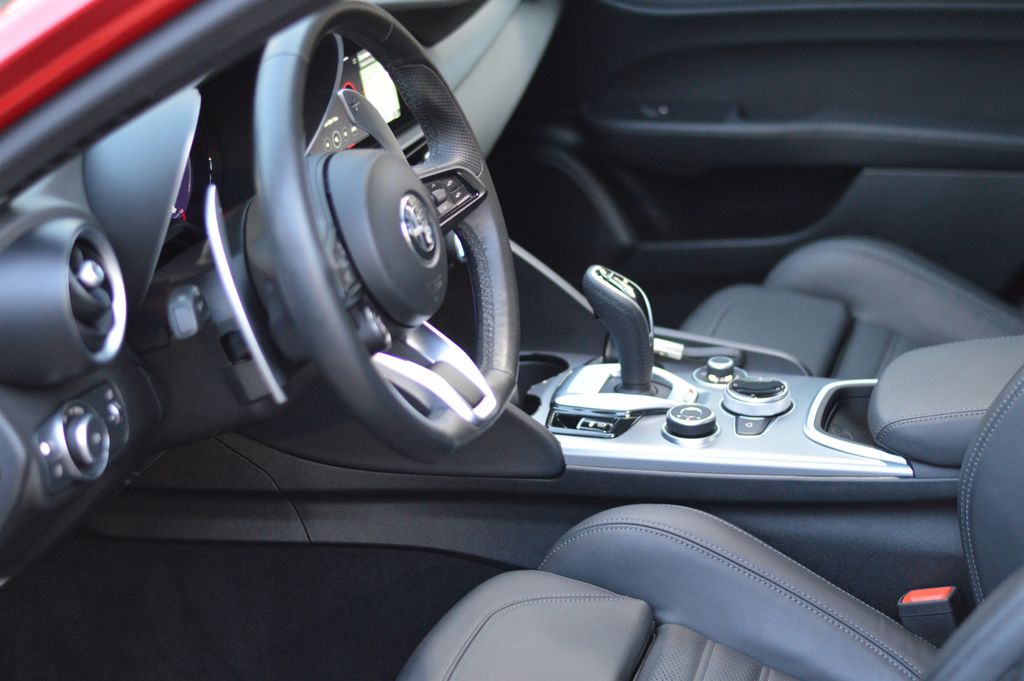 Alfa Romeo Giulia 2024