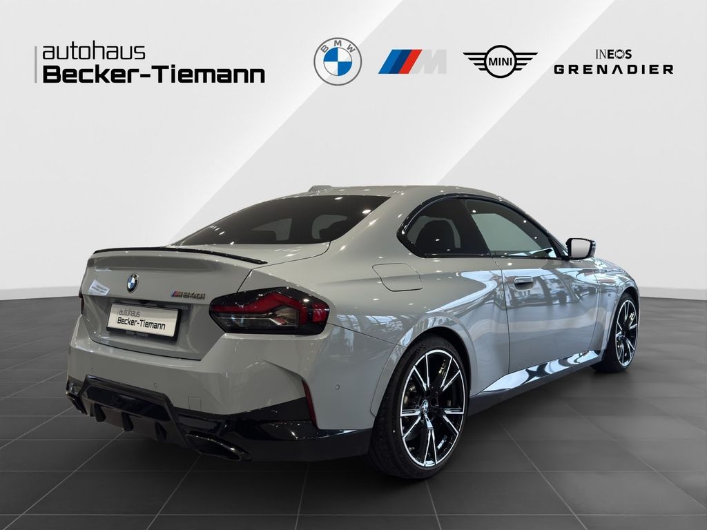 BMW M240i 2022