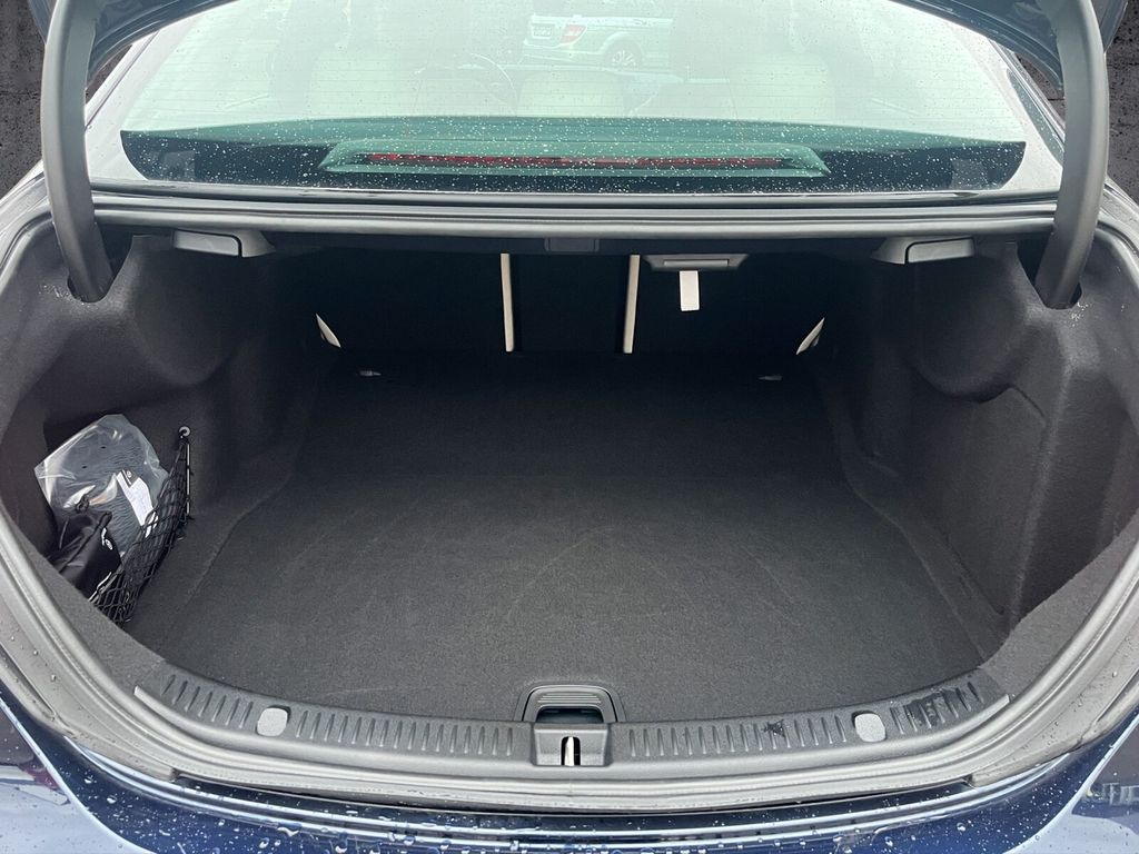 Mercedes-Benz E 300 2023