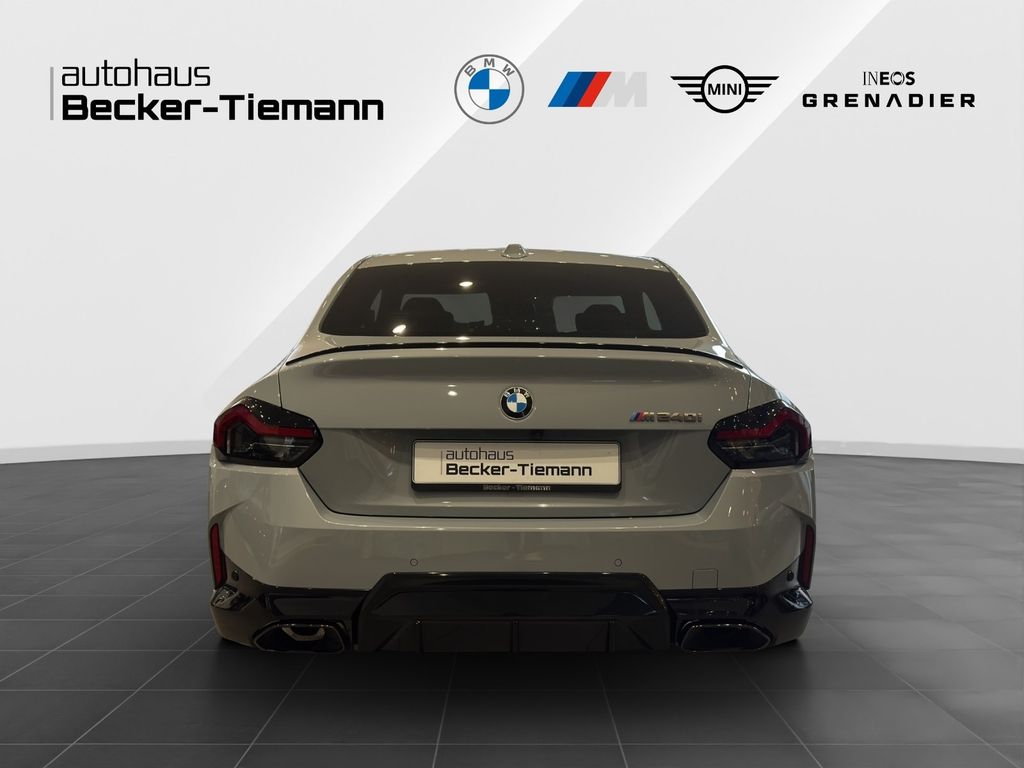 BMW M240i 2022