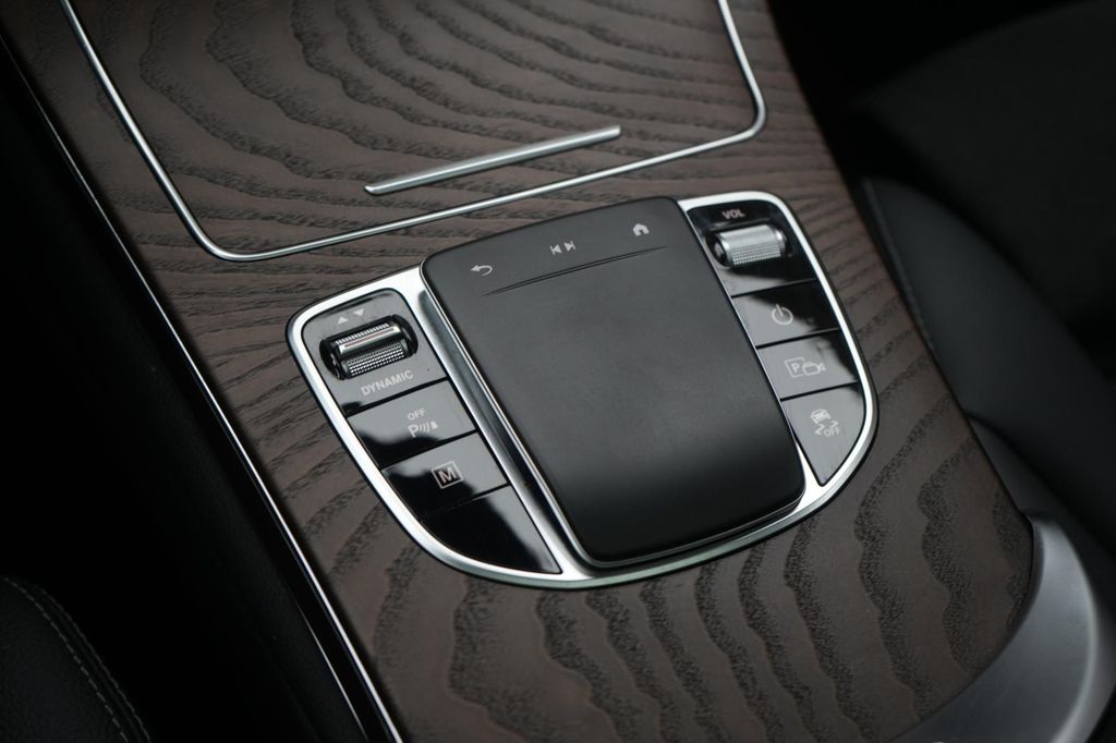 Mercedes-Benz GLC 300 2021