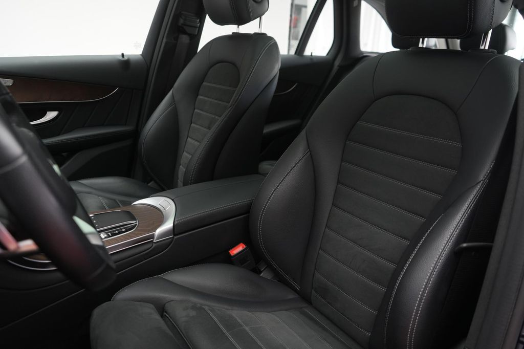 Mercedes-Benz GLC 300 2021