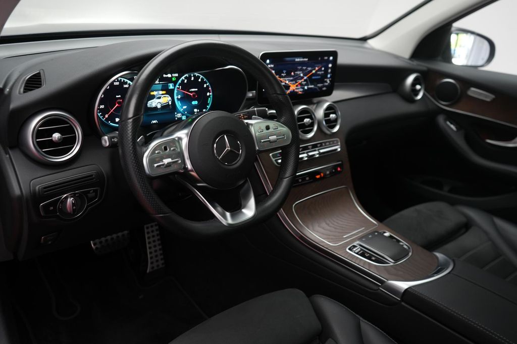 Mercedes-Benz GLC 300 2021