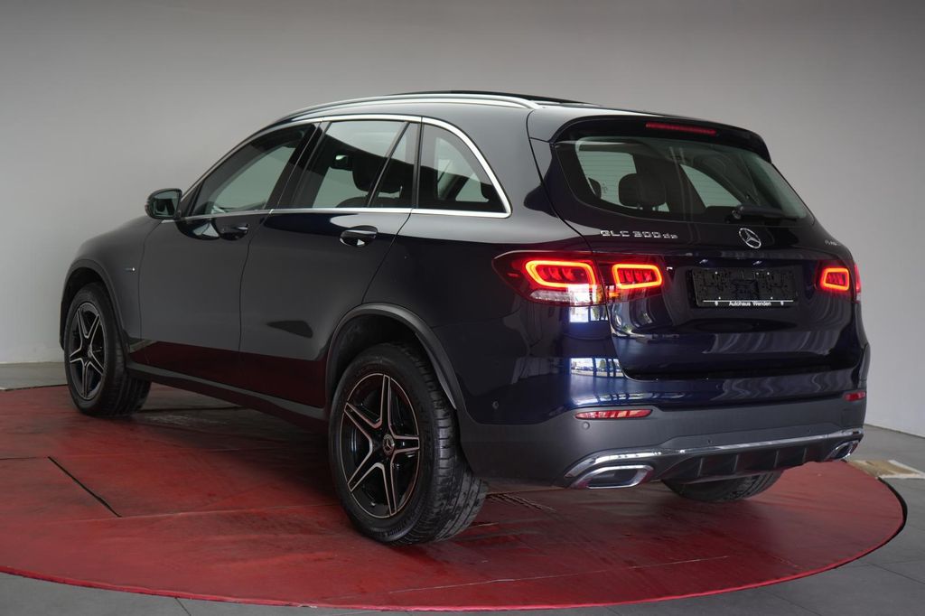 Mercedes-Benz GLC 300 2021