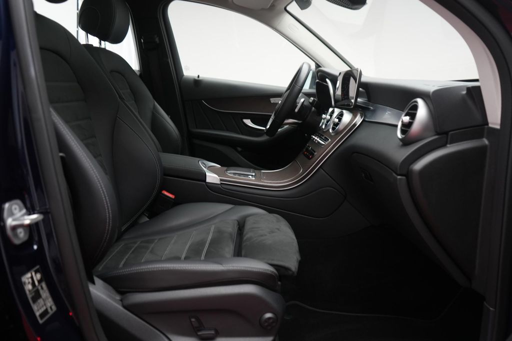 Mercedes-Benz GLC 300 2021