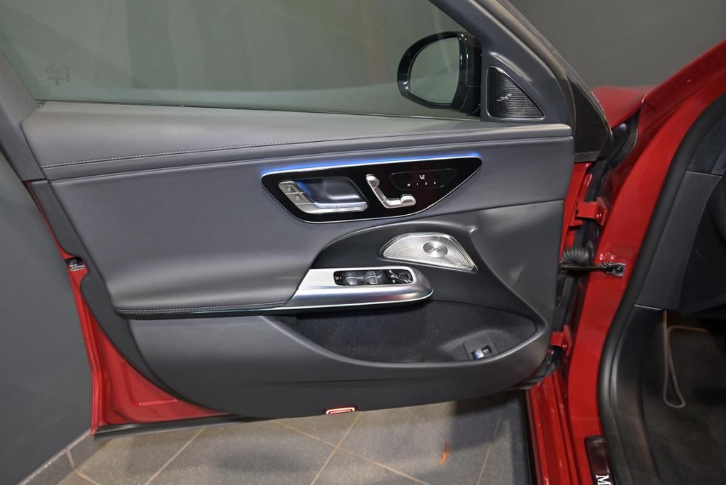 Mercedes-Benz E 300 2024