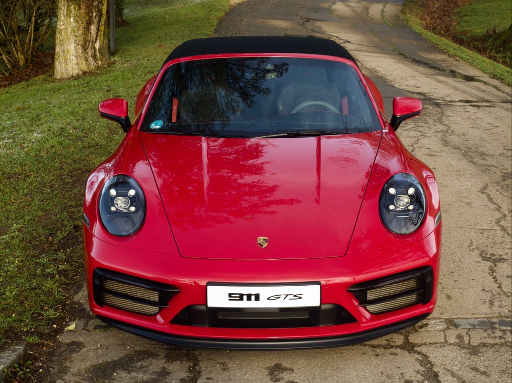Porsche 992 2023