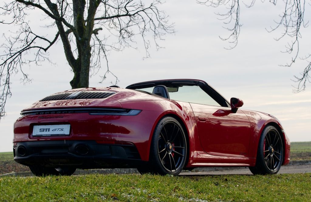 Porsche 992 2023