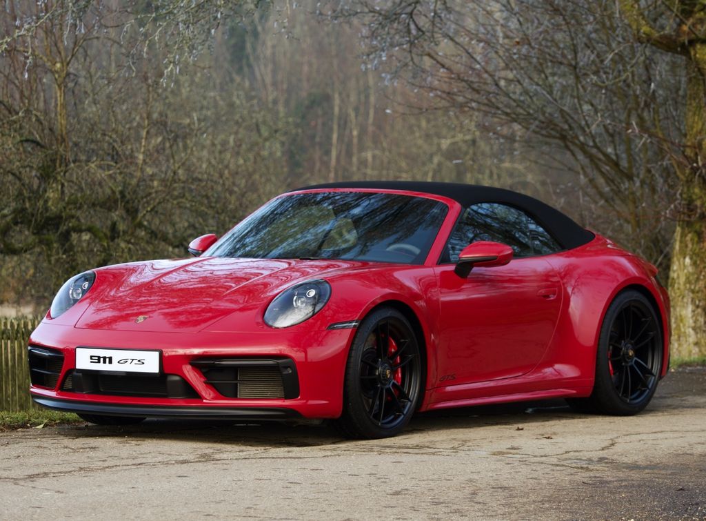 Porsche 992 2023