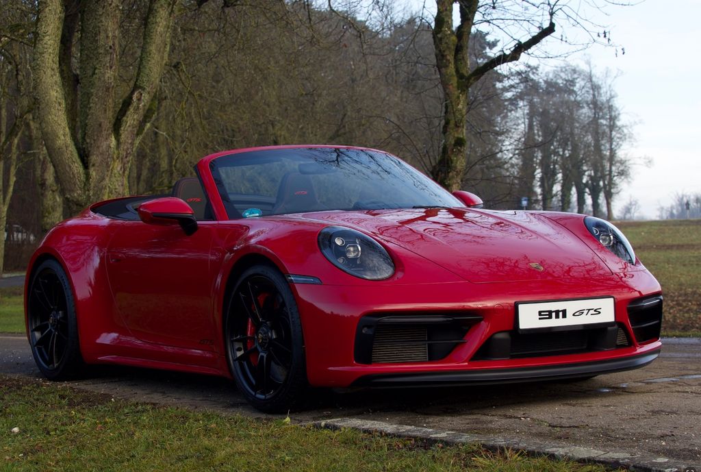 Porsche 992 2023