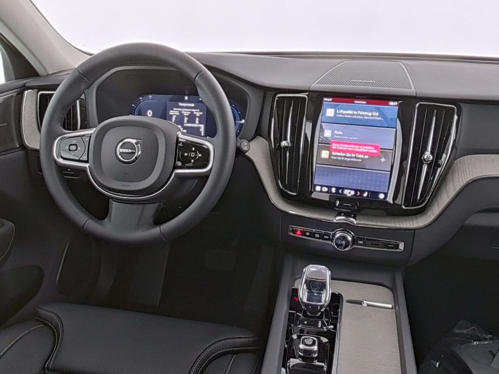 Volvo XC60 2025