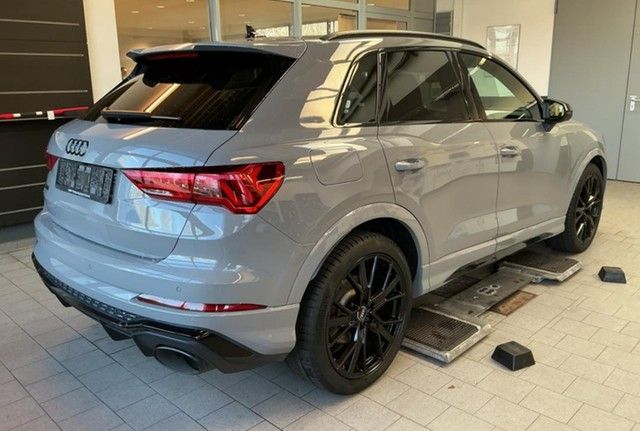 Audi RSQ3 2022