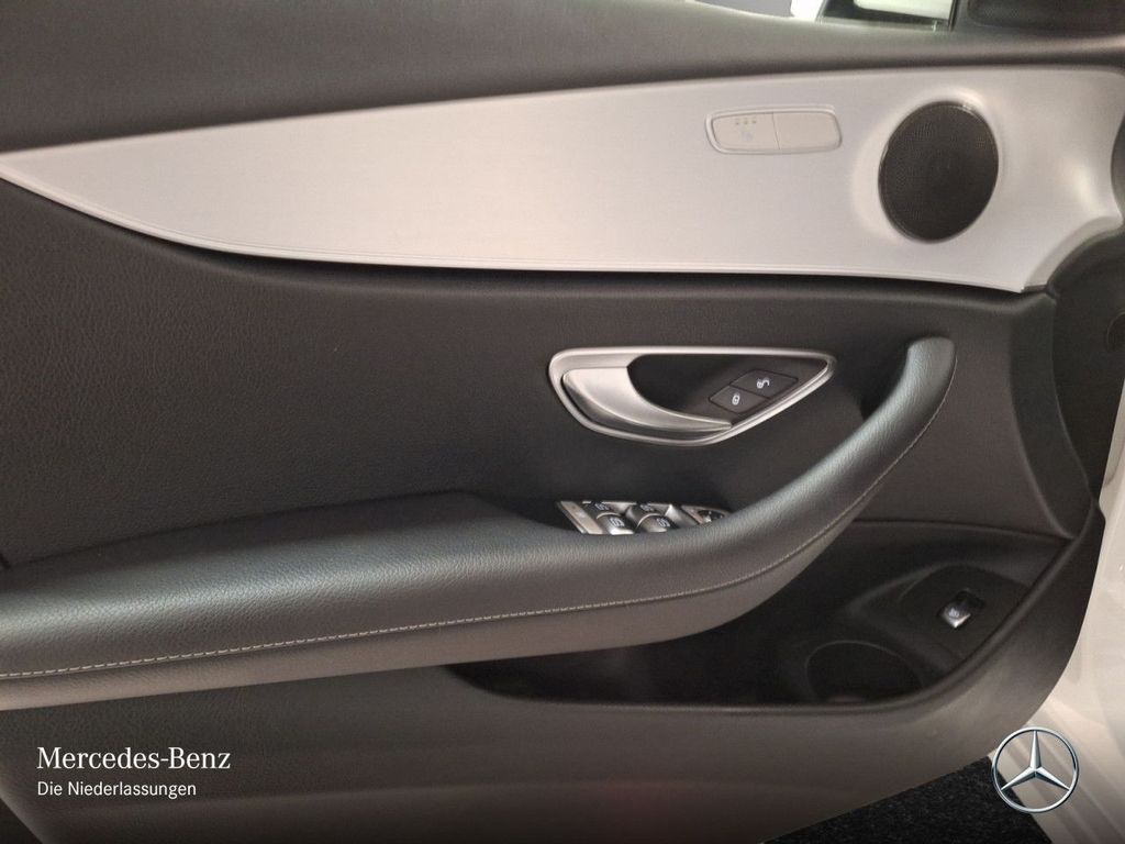 Mercedes-Benz E 300 2022