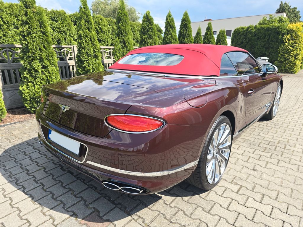 Bentley Continental GTC 2023