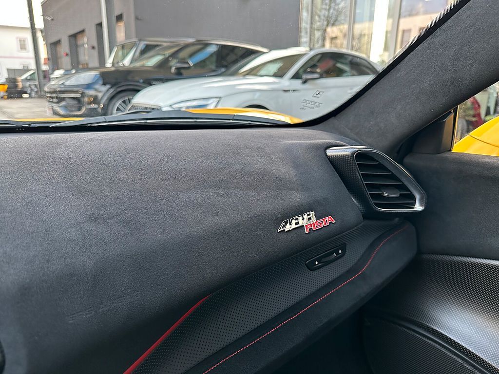 Ferrari 488 GTB 2020