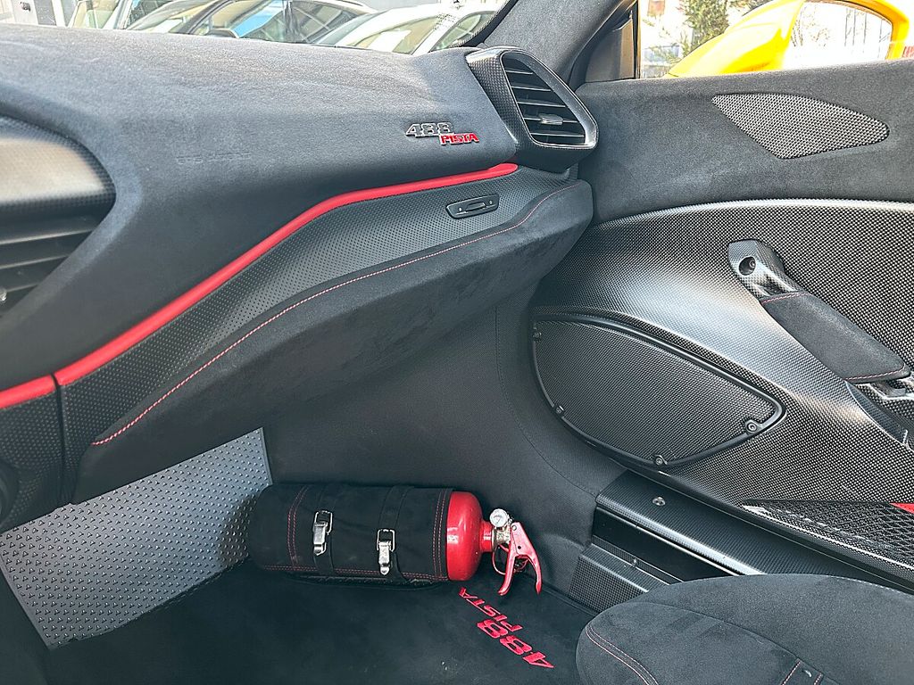 Ferrari 488 GTB 2020