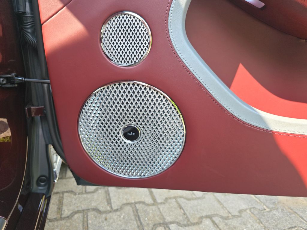 Bentley Continental GTC 2023