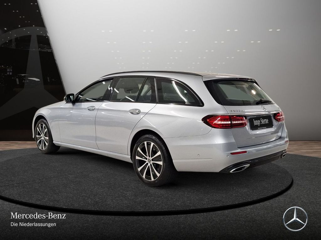 Mercedes-Benz E 300 2022