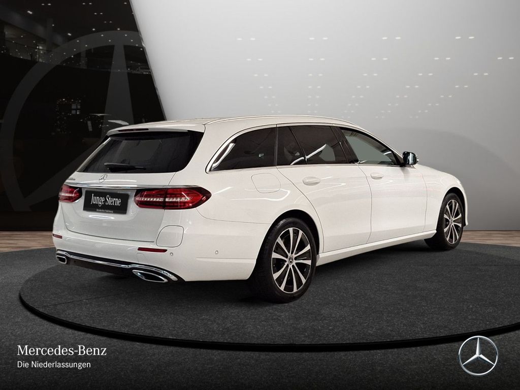 Mercedes-Benz E 300 2022