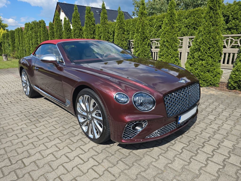 Bentley Continental GTC 2023