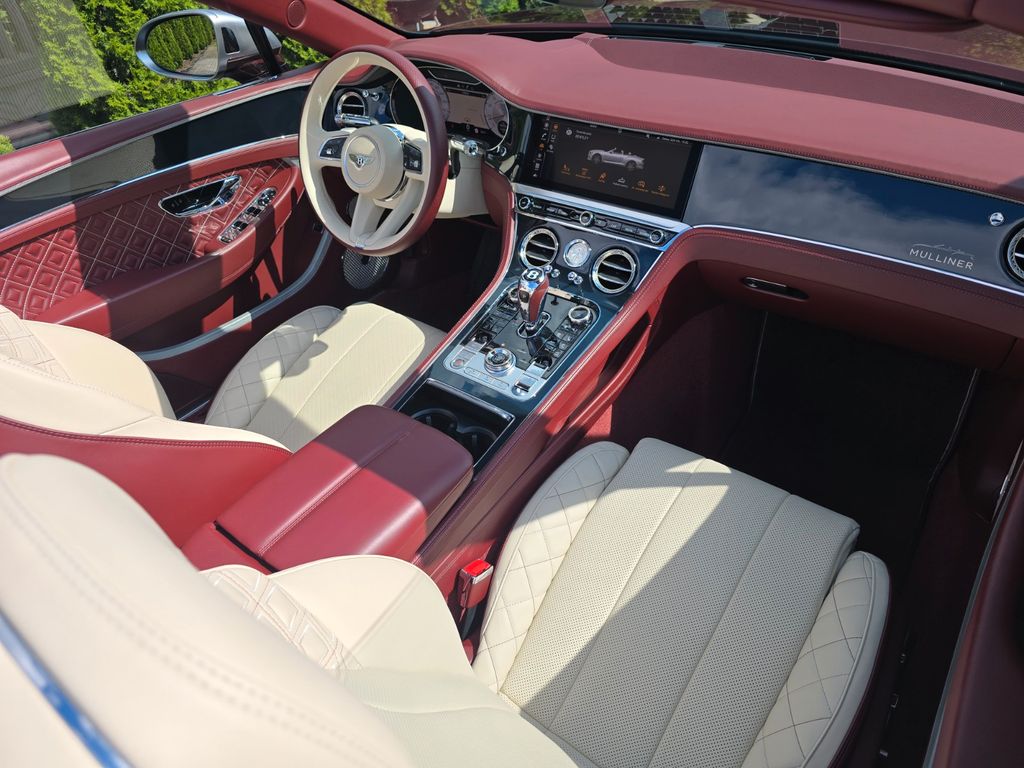 Bentley Continental GTC 2023