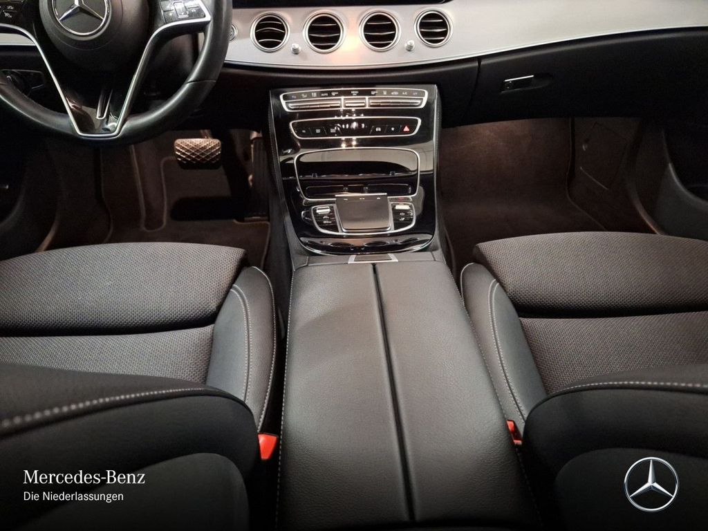 Mercedes-Benz E 300 2022