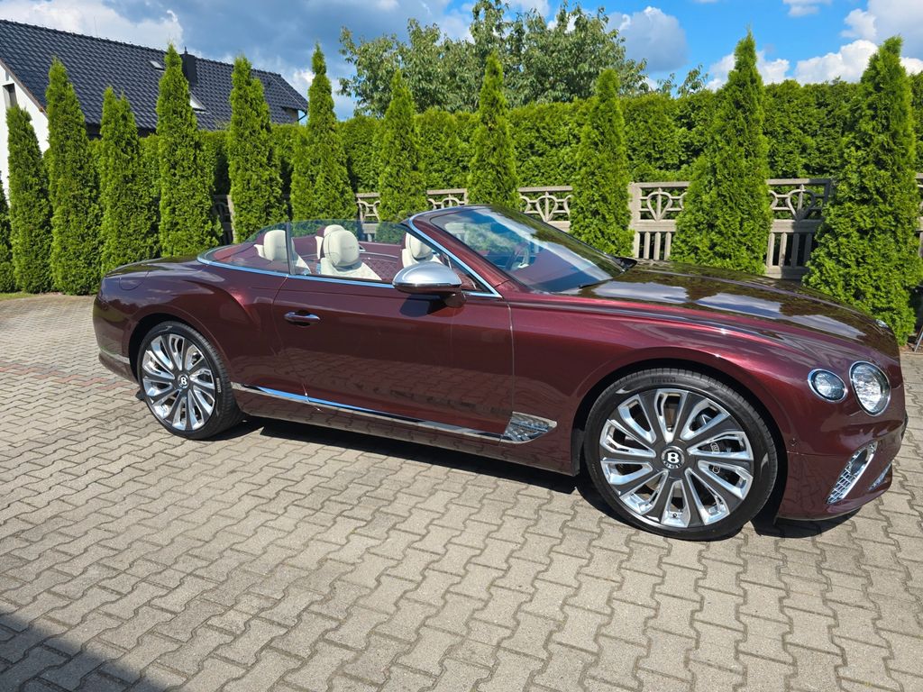 Bentley Continental GTC 2023