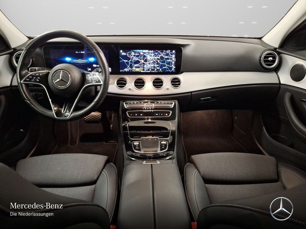 Mercedes-Benz E 300 2022