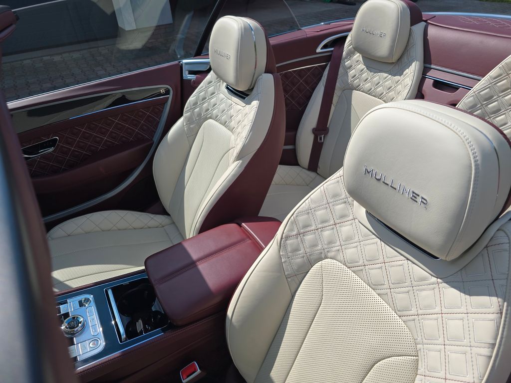 Bentley Continental GTC 2023