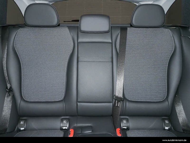 Mercedes-Benz C 300 2024